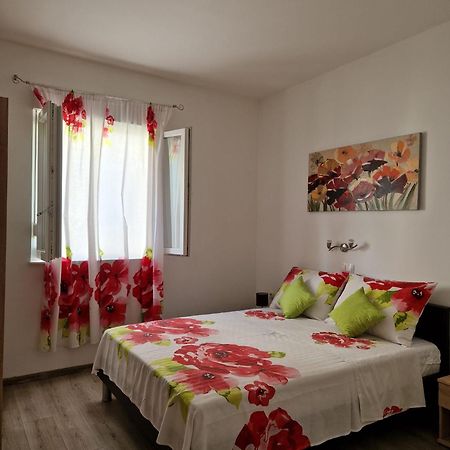 Apartament Apartman Darka Kaštela Zewnętrze zdjęcie