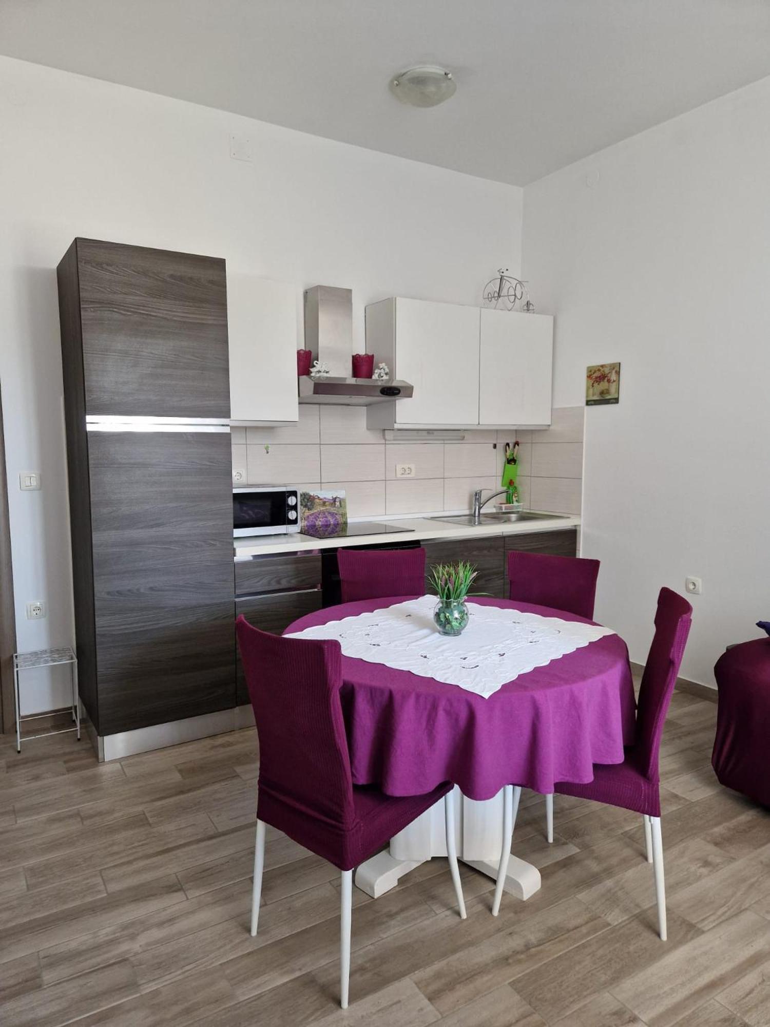 Apartament Apartman Darka Kaštela Zewnętrze zdjęcie